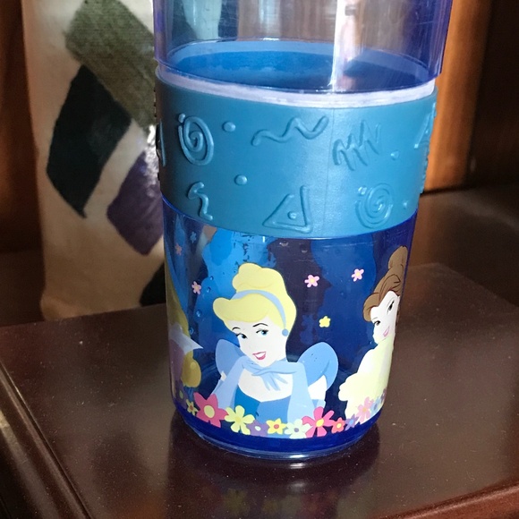 Vintage Disney Princesses Plastic Cup - Picture 3 of 8